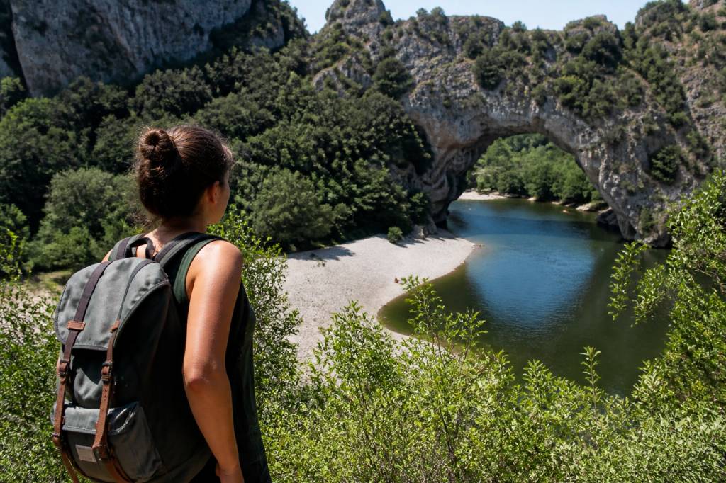Voyager responsable en ardèche : conseils pour un séjour plus vert et plus respectueux