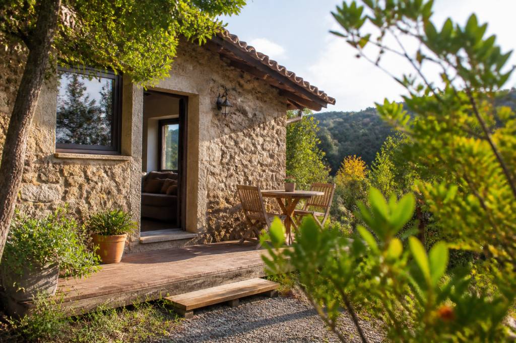 Comment choisir un gîte écologique en ardèche : critères, labels et bons réflexes