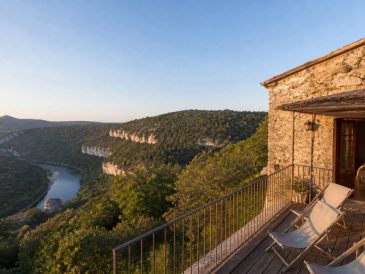 Où dormir en ardèche pour profiter des plus beaux paysages : gîtes, hôtels et adresses nature
