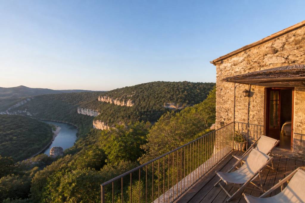 Où dormir en ardèche pour profiter des plus beaux paysages : gîtes, hôtels et adresses nature