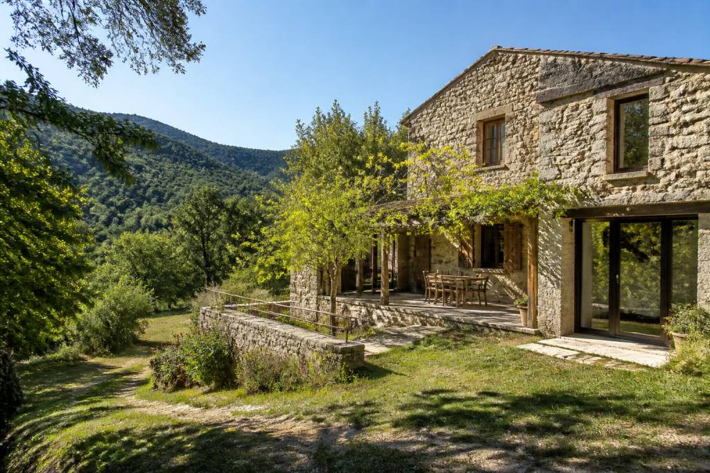 Séjours nature dans un gîte en Ardèche pour se ressourcer : les meilleures adresses au calme